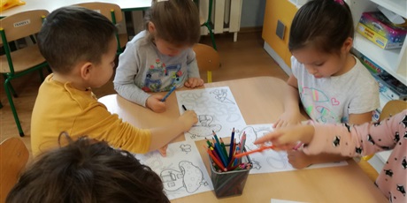 Powiększ grafikę: miedzynarodowy-dzien-postaci-z-bajek-222653.jpg