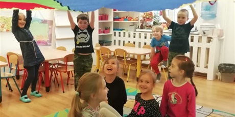 Powiększ grafikę: miedzynarodowy-dzien-postaci-z-bajek-222706.jpg