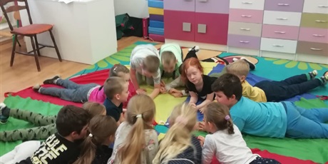 Powiększ grafikę: miedzynarodowy-dzien-postaci-z-bajek-222710.jpg