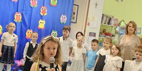 Powiększ grafikę: pozegnanie-absolwentow-635100.jpg