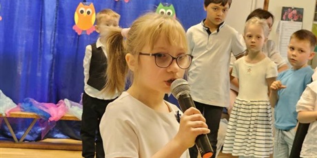Powiększ grafikę: pozegnanie-absolwentow-635105.jpg