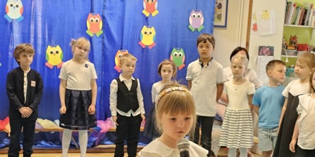 Powiększ grafikę: pozegnanie-absolwentow-635108.jpg