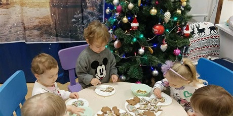 Powiększ grafikę: warsztaty-pieczenia-i-dekorowania-piernikow-grupa-krasnoludki-666213.jpg