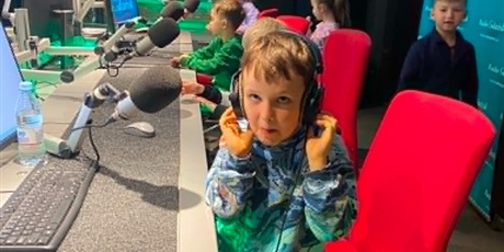 Powiększ grafikę: wizyta-madrych-sowek-w-radio-gdansk-693277.jpg