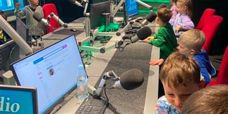 Powiększ grafikę: wizyta-madrych-sowek-w-radio-gdansk-693280.jpg