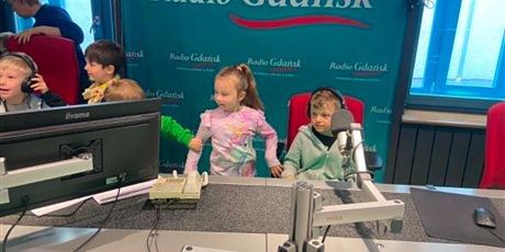 Powiększ grafikę: wizyta-madrych-sowek-w-radio-gdansk-693282.jpg