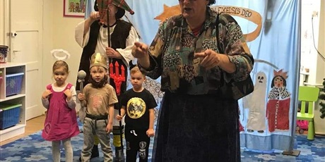 Powiększ grafikę: Teatrzyk "Gwiazda betlejemska" w wykonaniu aktorów Teatru Stara Wozownia